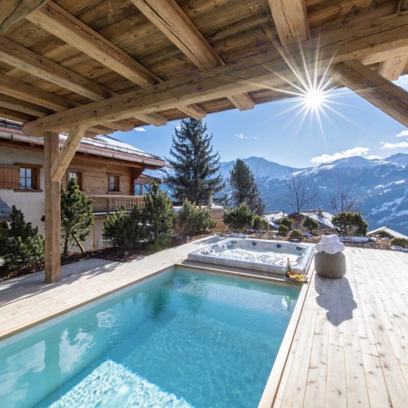 Photo inspiration: Curated Luxury Large Ski Chalets Rentals Gallery View