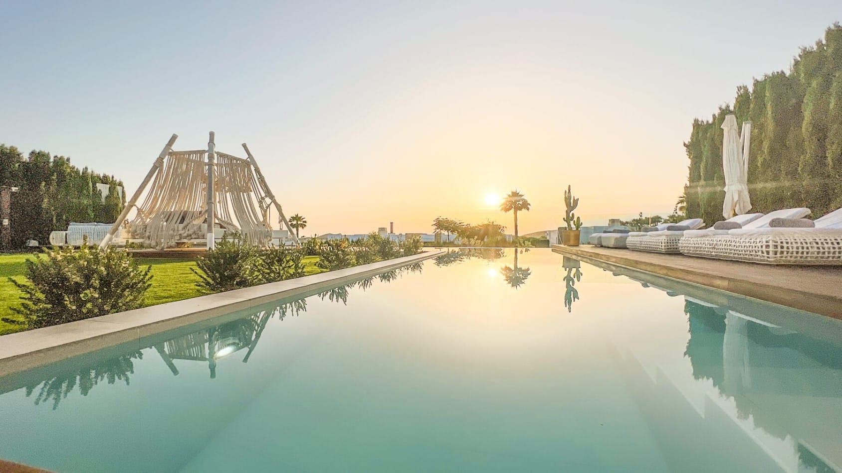 Villa Comtess with beautiful sunset over pool in Ibiza