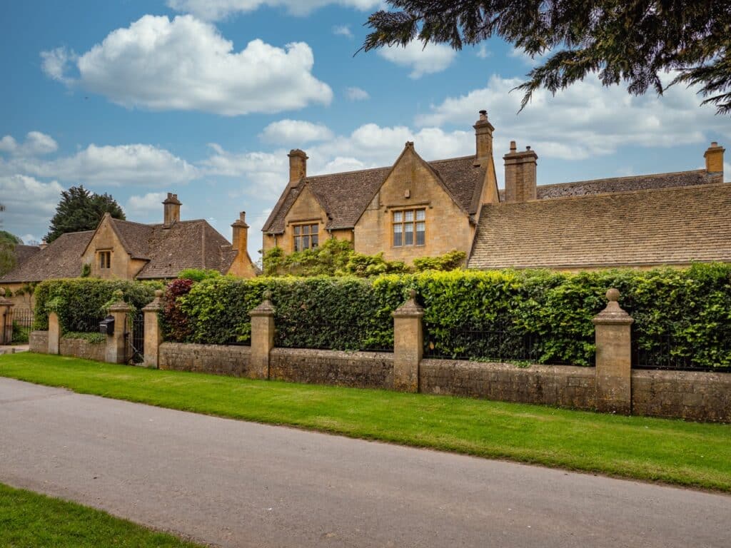 Brookside Lodge