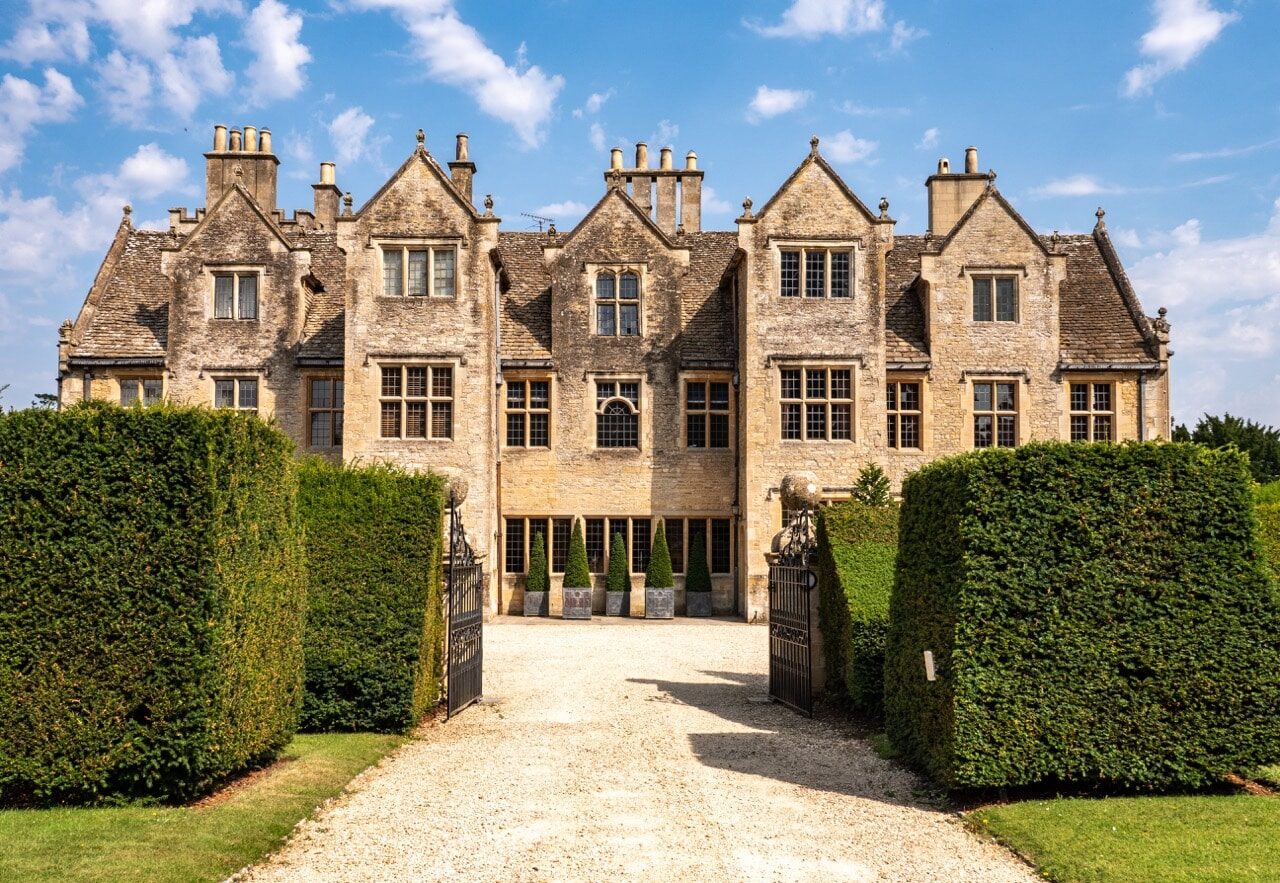 Shipton Court rental stay in the Cotswolds
