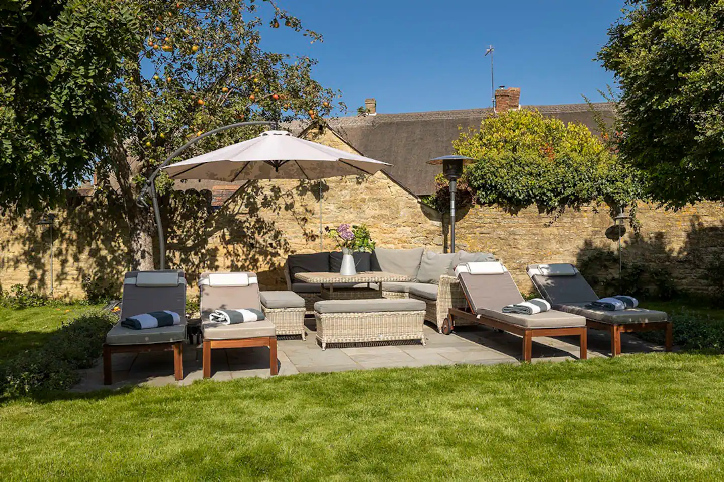 school cottage - group accommodation near Wilderness Festival